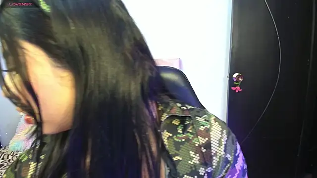 charlotte queen1320 online show from June 8, 2026, 12:16 am
