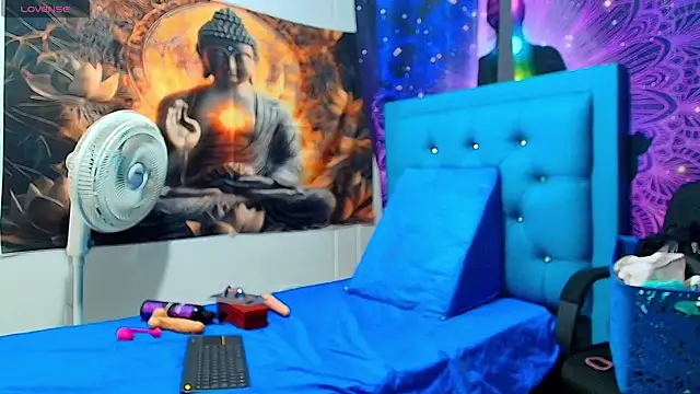 MiaBlaze  online show from February 12, 2026, 3:45 pm