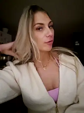 Melody1600 online show from November 17, 2025, 8:57 pm