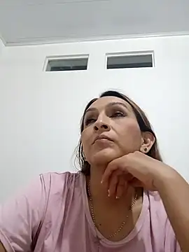 Snapshot of alanastones-19 chatting on September 16, 2025, 3:29 am alanastones-19 online show from September 16, 2025, 3:29 am