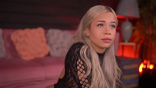 NickyBenz online show from November 20, 2025, 7:03 pm