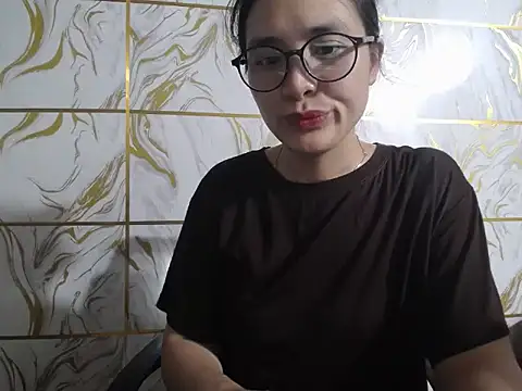 Snapshot of Lyzizi_lovely09 chatting on June 18, 2026, 9:14 am Lyzizi lovely09 online show from June 18, 2026, 9:14 am