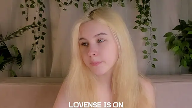 ElizSpieth online show from November 11, 2025, 1:33 am