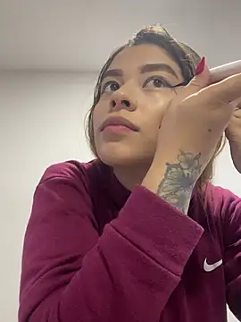 CharlotteBrownn  online show from February 22, 2026, 3:31 am