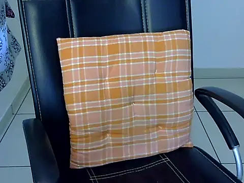 Rumi cute online show from November 9, 2025, 12:09 pm