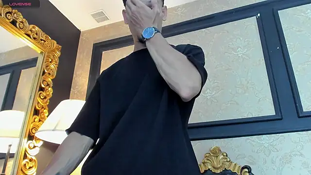 Snapshot of AlessandroKiing chatting on April 18, 2026, 9:04 pm AlessandroKiing online show from April 18, 2026, 9:04 pm