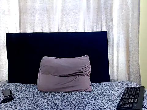 Snapshot of KinkyTrans23 chatting on February 6, 2026, 8:54 am KinkyTrans23 online show from February 6, 2026, 8:54 am