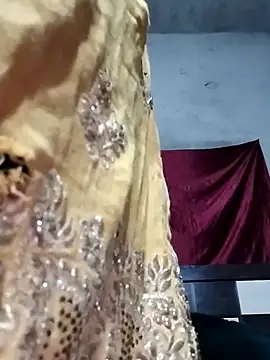 rani8008 online show from February 19, 2026, 1:57 am