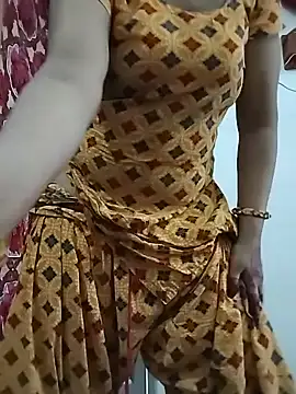 Snapshot of rani8008 chatting on July 10, 2026, 3:39 am rani8008 online show from July 10, 2026, 3:39 am
