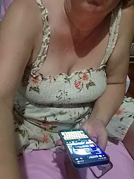 Snapshot of Sugarloveless chatting on September 17, 2025, 11:40 pm Sugarloveless online show from September 17, 2025, 11:40 pm