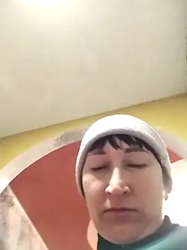 Snapshot of Funny_Karina chatting on December 19, 2025, 8:49 am Funny Karina online show from December 19, 2025, 8:49 am