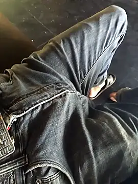 Snapshot of tyteo1010 chatting on January 11, 2026, 4:19 am tyteo1010 online show from January 11, 2026, 4:19 am