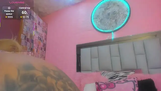 Snapshot of Nicole_Rosales chatting on February 27, 2026, 6:08 pm Nicole Rosales online show from February 27, 2026, 6:08 pm