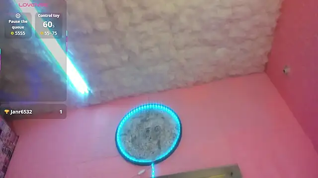 Snapshot of Nicole_Rosales chatting on February 16, 2026, 6:39 pm Nicole Rosales online show from February 16, 2026, 6:39 pm