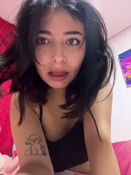 Snapshot of larsonbeverly chatting on March 20, 2026, 1:28 am larsonbeverly online show from March 20, 2026, 1:28 am