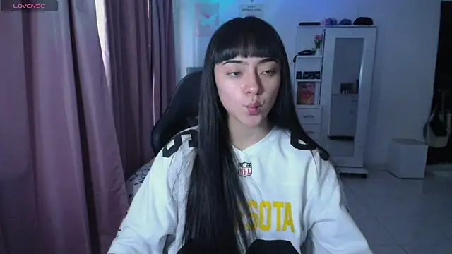 violetta blackk online show from February 27, 2026, 4:18 pm