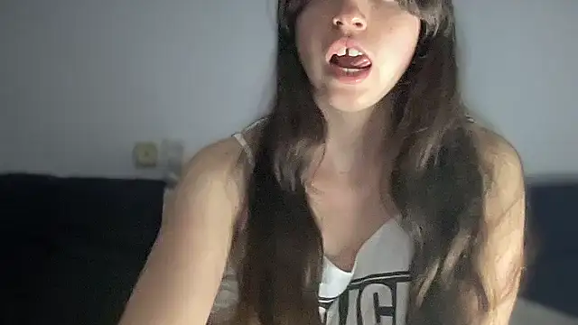Snapshot of Rosea_Lune chatting on October 1, 2025, 2:43 pm Rosea Lune online show from October 1, 2025, 2:43 pm