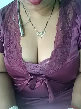 Snapshot of Anjali-bhabhi chatting on April 6, 2026, 5:41 am Anjali-bhabhi online show from April 6, 2026, 5:41 am