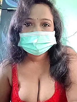 misspriya03 online show from October 15, 2025, 8:11 am