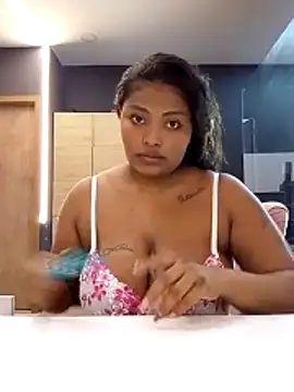 Snapshot of Cristal_hott1 chatting on February 21, 2026, 7:16 pm Cristal hott1 online show from February 21, 2026, 7:16 pm