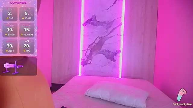 Cristal hott1 online show from October 24, 2025, 8:30 pm