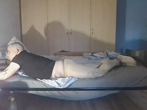 Snapshot of bdsmfreaks12 chatting on November 28, 2025, 7:19 am bdsmfreaks12 online show from November 28, 2025, 7:19 am