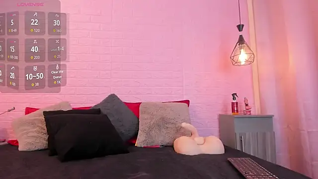 MayteLiu  online show from October 11, 2025, 1:01 pm