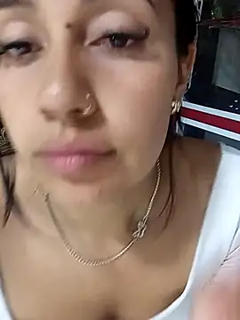 Snapshot of Nika_Hot chatting on September 19, 2025, 3:32 am Nika Hot online show from September 19, 2025, 3:32 am