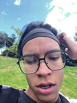 diegoand0911 online show from May 14, 2026, 4:59 pm