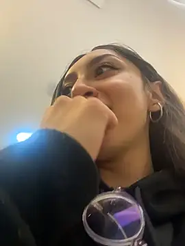 LuluBeerry online show from February 21, 2026, 2:57 am