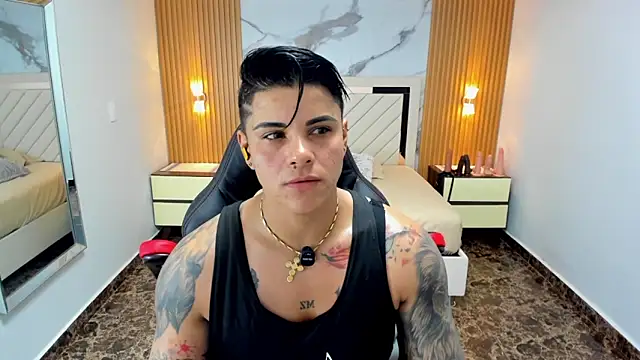 KAROLLJONES1 online show from May 9, 2026, 7:06 pm