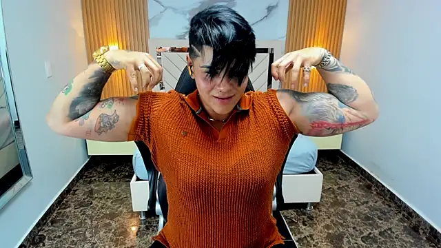KAROLLJONES1 online show from May 21, 2026, 7:22 pm