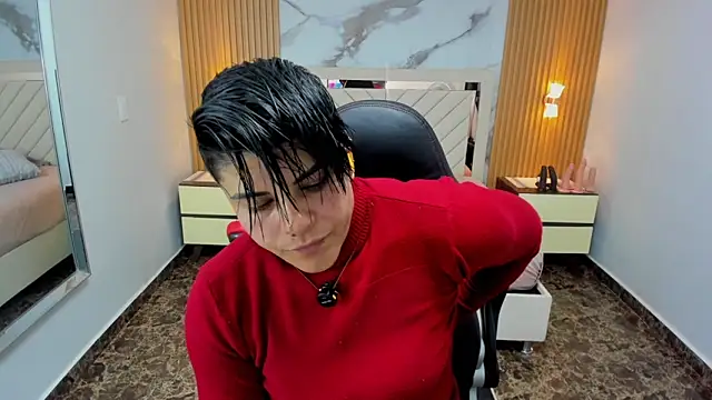 KAROLLJONES1 online show from April 14, 2026, 7:08 pm