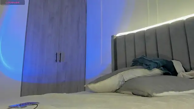 Ice Princess  online show from October 29, 2025, 1:10 pm