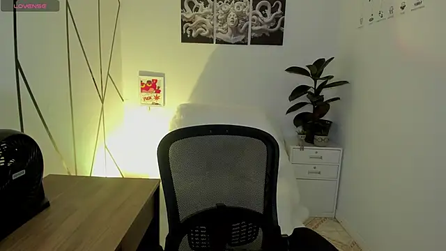 Room 69x online show from November 6, 2025, 3:21 am