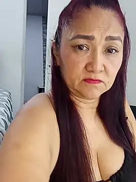 Snapshot of linda_luna29 chatting on May 16, 2026, 4:55 am linda luna29 online show from May 16, 2026, 4:55 am