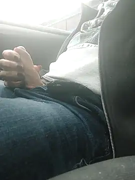 Snapshot of lynxman chatting on October 29, 2025, 12:48 pm lynxman online show from October 29, 2025, 12:48 pm