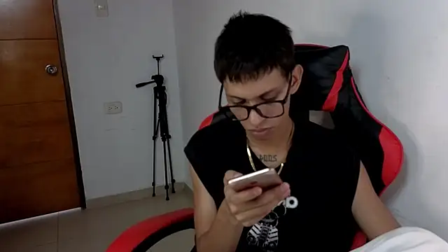 Snapshot of sung_yol chatting on April 6, 2026, 4:52 pm sung yol online show from April 6, 2026, 4:52 pm