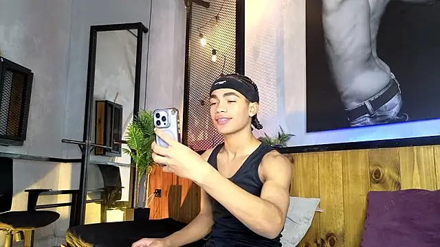 AlanCutee online show from March 9, 2026, 11:58 am