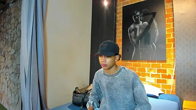 AlanCutee online show from November 8, 2025, 11:36 am