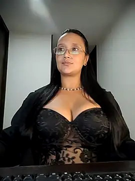 Esmeralda333 online show from July 24, 2026, 2:51 am