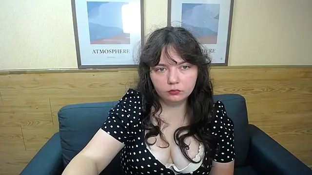 Snapshot of NeonilaLisova chatting on July 16, 2026, 5:15 am NeonilaLisova online show from July 16, 2026, 5:15 am