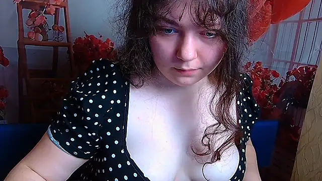 Snapshot of NeonilaLisova chatting on February 15, 2026, 7:51 am NeonilaLisova online show from February 15, 2026, 7:51 am