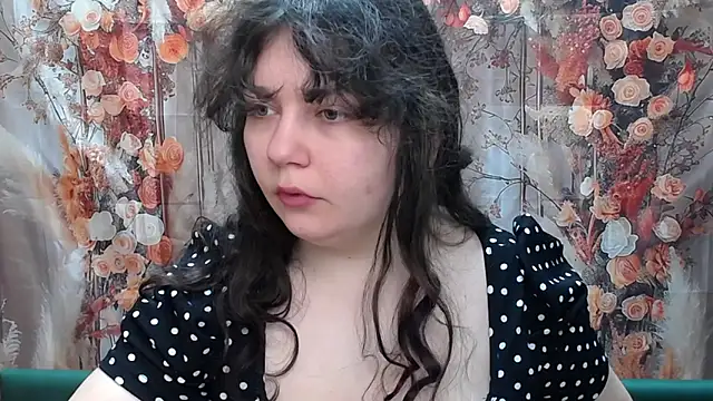 Snapshot of NeonilaLisova chatting on February 8, 2026, 6:11 am NeonilaLisova online show from February 8, 2026, 6:11 am