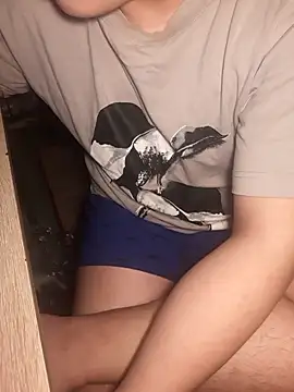 MinhTuan2002 online show from September 26, 2025, 6:37 pm