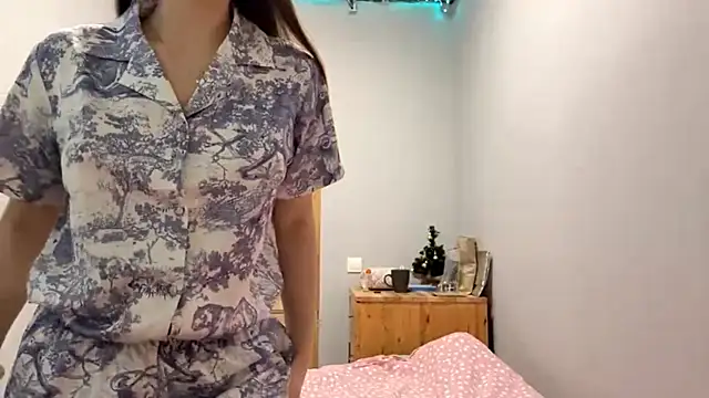 Adel strongwoman online show from January 5, 2026, 6:33 pm