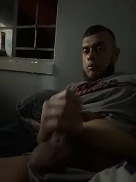 Smallboybigworld online show from December 15, 2025, 10:15 pm