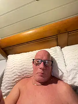 philefc online show from October 30, 2025, 9:44 pm