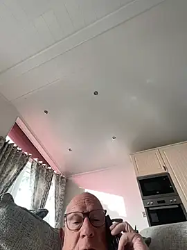 philefc online show from February 25, 2026, 10:04 am