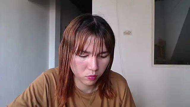 Dolly Peach  online show from September 13, 2025, 9:15 pm